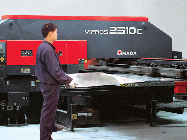 佳得利-機器沖孔